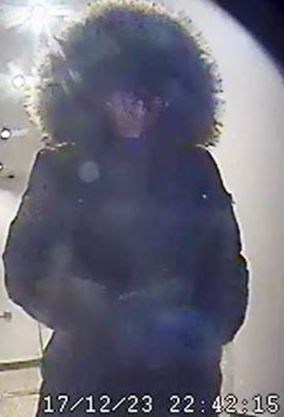 Police Searching For Bank Card Thief in Renfrew Area
