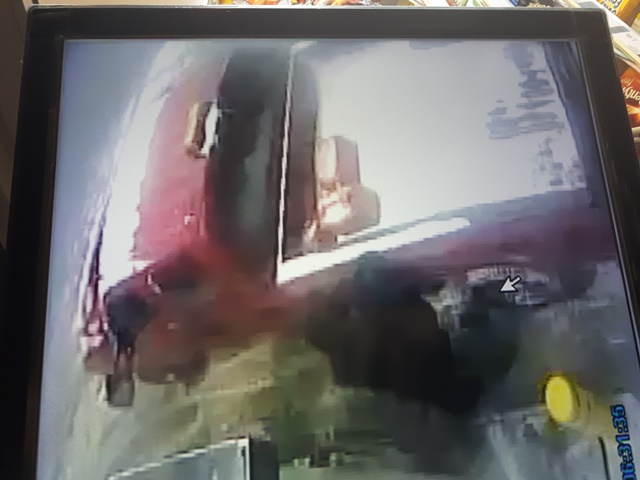 Police Looking for Gas Thief in Renfrew