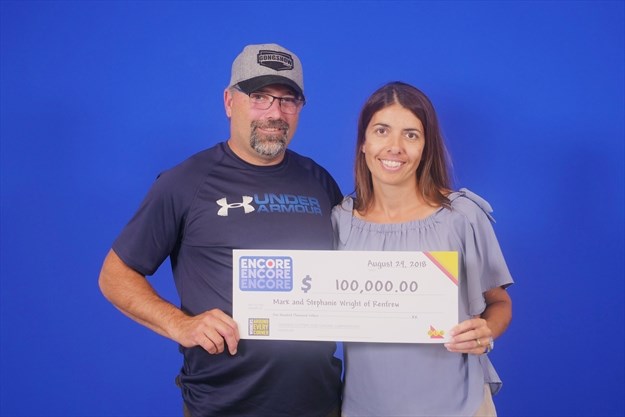 Renfew Couple win $100,000 OLG Lottery