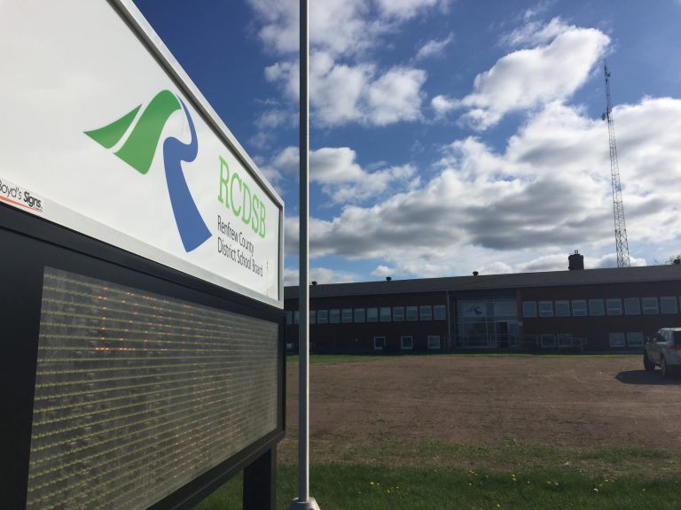 Renfrew School Board Meets, Talks Cuts, FSL Expansion to Madawaska Valley