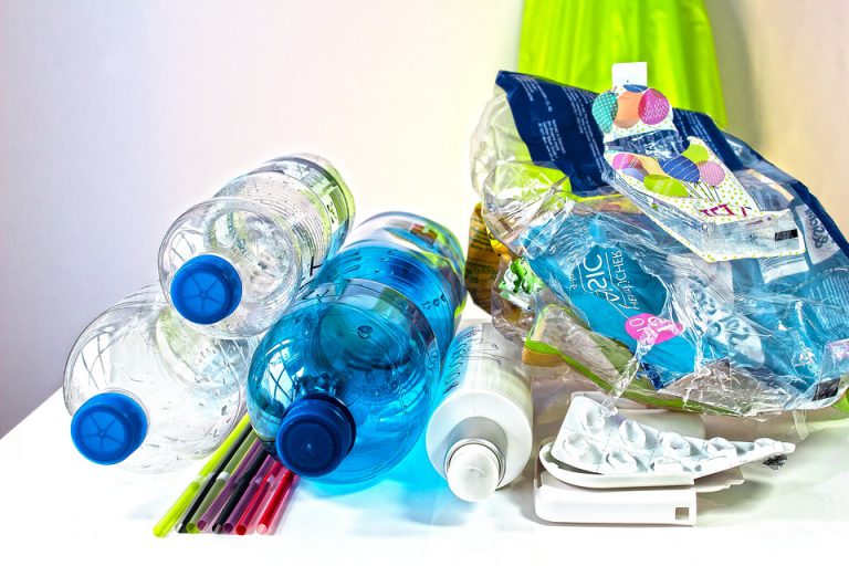 Province to make producers responsible for plastic waste