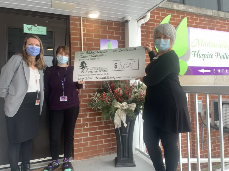 Holiday Planter sale rakes in over $3,000 for Madawaska Valley Hospice Palliative Care