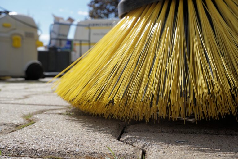 MV residents can “Pitch-in” with clean up efforts this spring