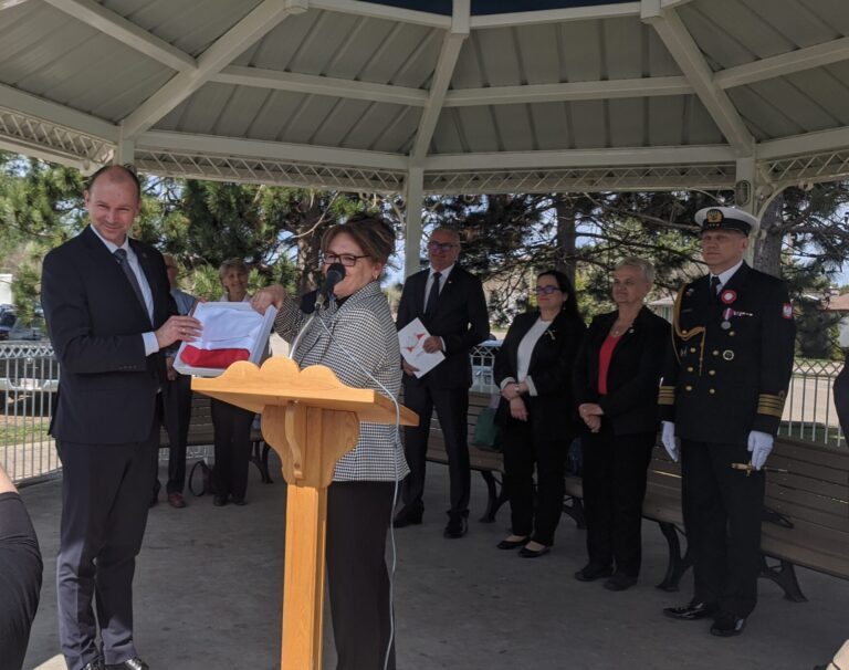 “Thanks to you this dream came true” Polish Ambassador visits Barry’s Bay on Polish constitution day