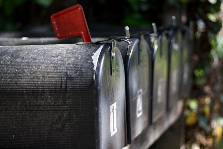 With Canada Post strike ongoing, avoid sending payments via mail