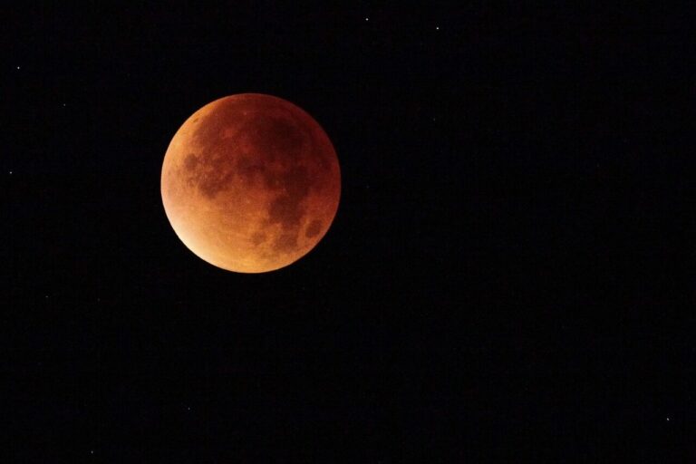 Viewing is looking good for tonight’s lunar eclipse
